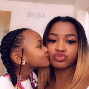 Meet your Posher, Andrea